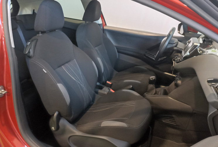 Peugeot 208 1.2L Essence 82 ch – Finition Allure – Courroie de distribution changée en 2023