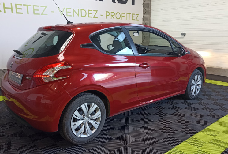 Peugeot 208 1.2L Essence 82 ch – Finition Allure – Courroie de distribution changée en 2023