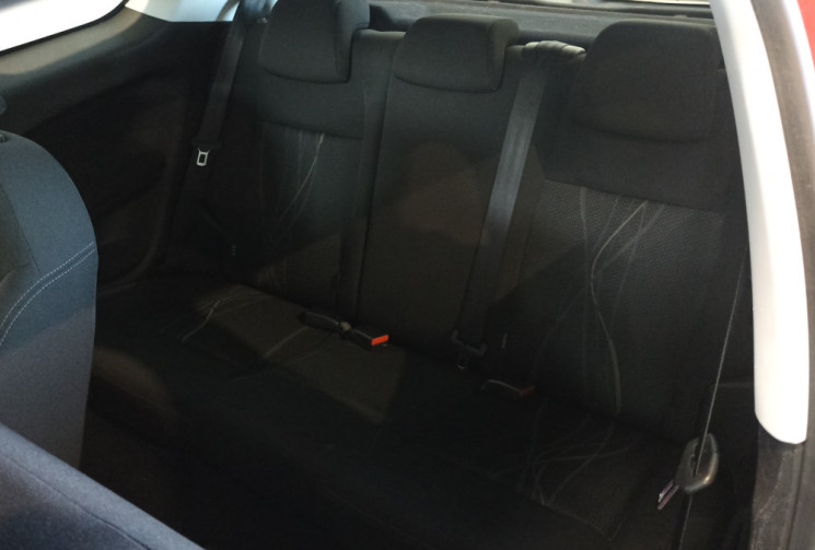 Peugeot 208 1.2L Essence 82 ch – Finition Allure – Courroie de distribution changée en 2023