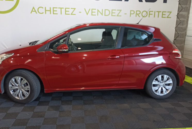 Peugeot 208 1.2L Essence 82 ch – Finition Allure – Courroie de distribution changée en 2023