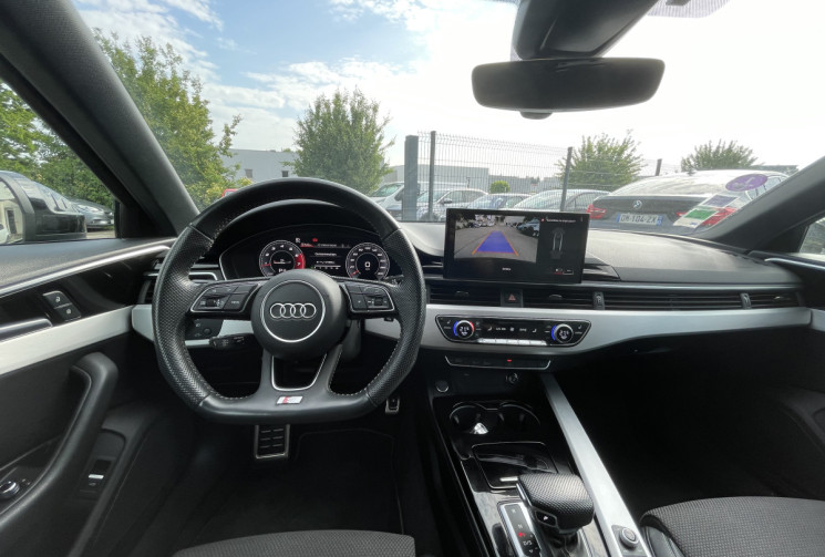 Audi A4 35 TFSI / 150 CH / SLINE / S TRONIC 