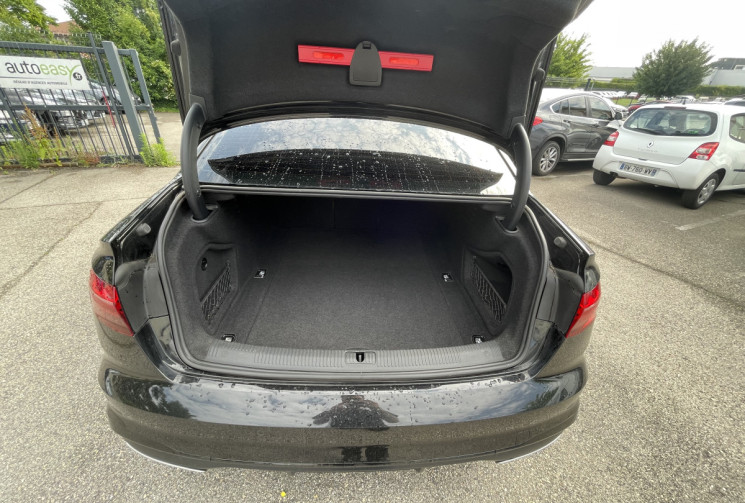 Audi A4 35 TFSI / 150 CH / SLINE / S TRONIC 