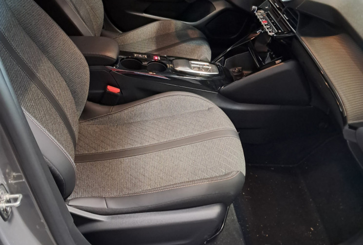 Peugeot 208 ELECTRIQUE 51 kWh 156 ch - Allure - 1ER MAIN - TBE - SUIVI - GTIE -