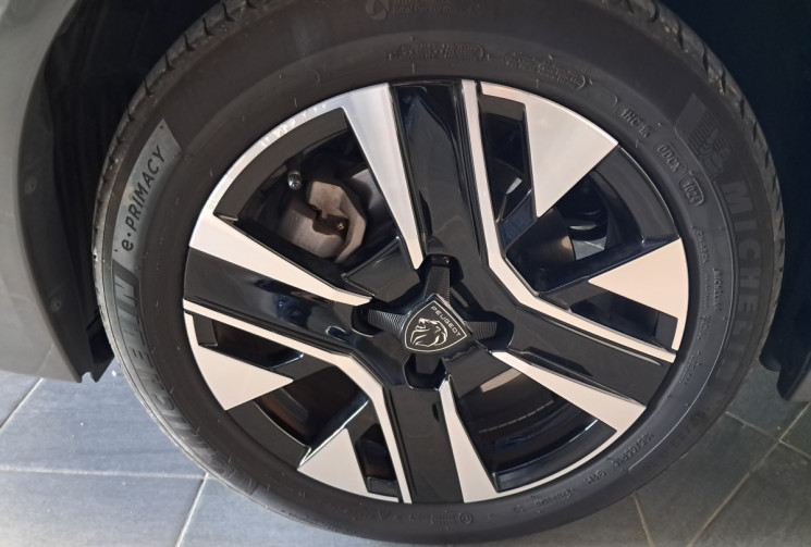 Peugeot 208 ELECTRIQUE 51 kWh 156 ch - Allure - 1ER MAIN - TBE - SUIVI - GTIE -