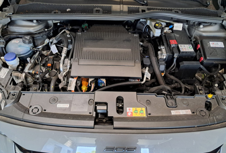 Peugeot 208 ELECTRIQUE 51 kWh 156 ch - Allure - 1ER MAIN - TBE - SUIVI - GTIE -