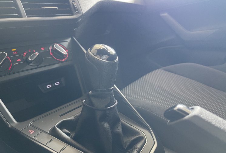 Volkswagen Polo VI 1.0 80ch