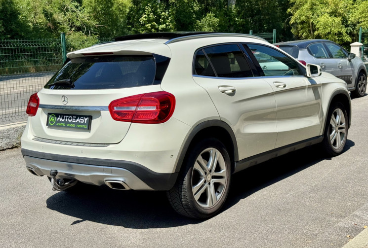 Mercedes GLA 220 CDi 2.1 170 ch 4Matic 7G-DCT / Toit ouvrant / Attelage / Camera / LED / Garantie