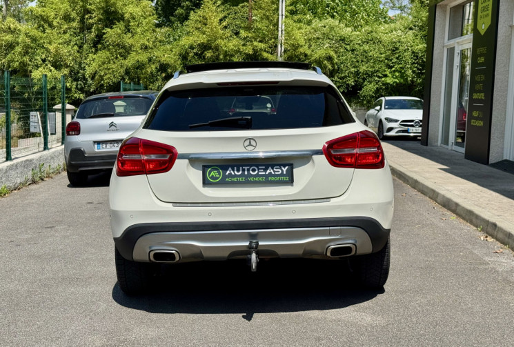 Mercedes GLA 220 CDi 2.1 170 ch 4Matic 7G-DCT / Toit ouvrant / Attelage / Camera / LED / Garantie