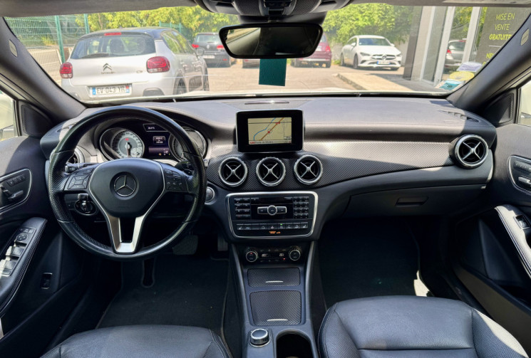 Mercedes GLA 220 CDi 2.1 170 ch 4Matic 7G-DCT / Toit ouvrant / Attelage / Camera / LED / Garantie