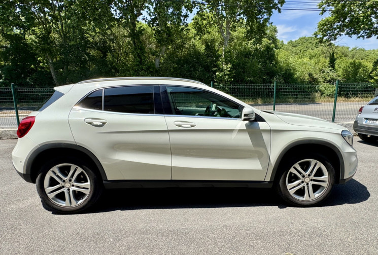 Mercedes GLA 220 CDi 2.1 170 ch 4Matic 7G-DCT / Toit ouvrant / Attelage / Camera / LED / Garantie