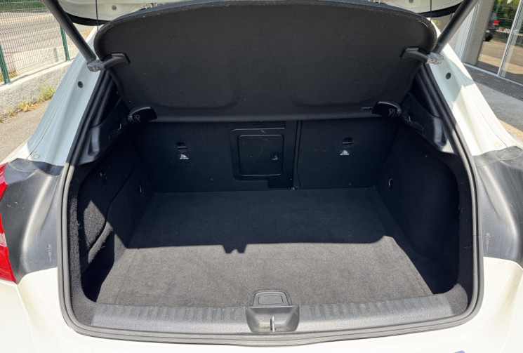Mercedes GLA 220 CDi 2.1 170 ch 4Matic 7G-DCT / Toit ouvrant / Attelage / Camera / LED / Garantie