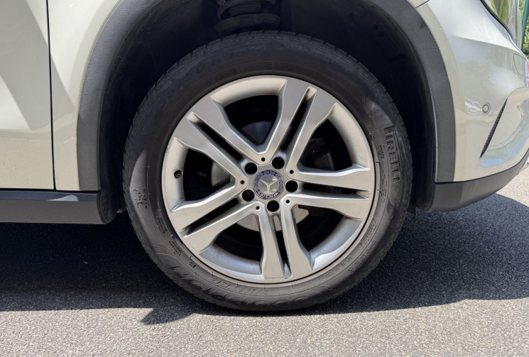 Mercedes GLA 220 CDi 2.1 170 ch 4Matic 7G-DCT / Toit ouvrant / Attelage / Camera / LED / Garantie