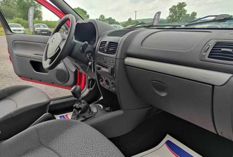 Renault Clio CAMPUS CLIM 1.2 16V 75 CH 45000 KMS !! RÉVISÉE ET GARANTIE