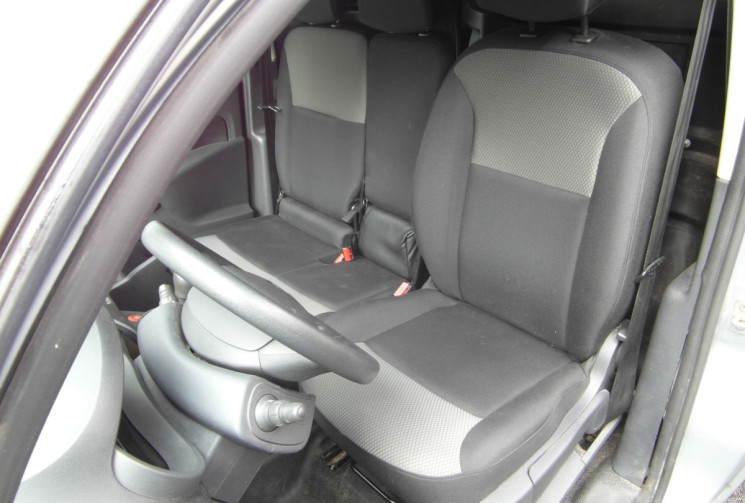 Renault KANGOO EXPRESS KANGOO EXPRESS DCI 95 EXTRA R-LINK 3 PLACES