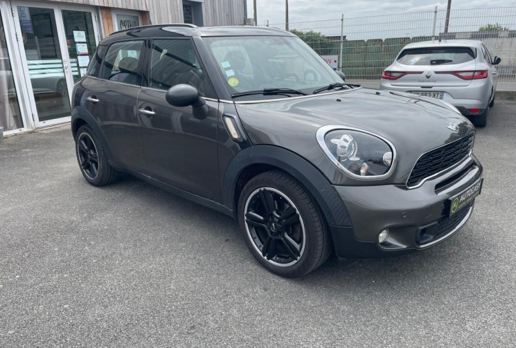 Mini Countryman COOPER 2 SD 2.0 143ch / PACK SPORT/ TOIT OUVRANT/SIEGES CHAUFFANTS.