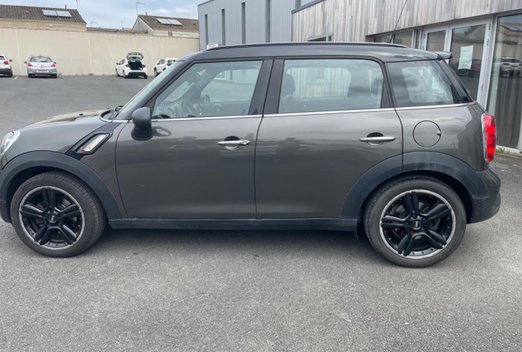 Mini Countryman COOPER 2 SD 2.0 143ch / PACK SPORT/ TOIT OUVRANT/SIEGES CHAUFFANTS.