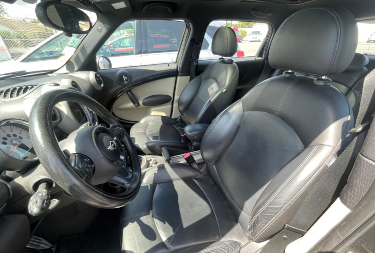 Mini Countryman COOPER 2 SD 2.0 143ch / PACK SPORT/ TOIT OUVRANT/SIEGES CHAUFFANTS.