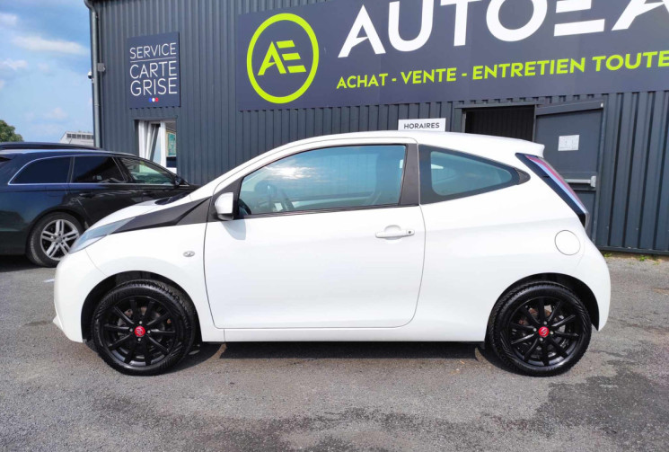 Toyota Aygo 1.0 VVT-i 69 CH 1ERE MAIN