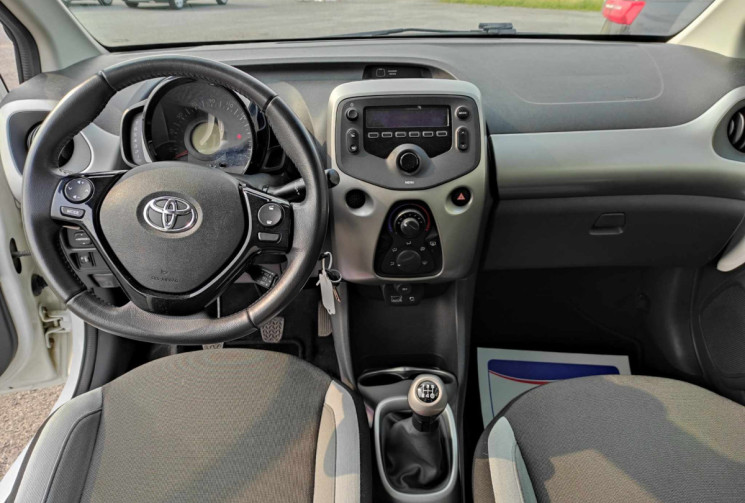 Toyota Aygo 1.0 VVT-i 69 CH 1ERE MAIN