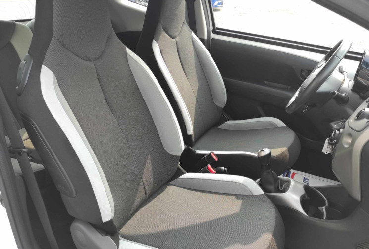 Toyota Aygo 1.0 VVT-i 69 CH 1ERE MAIN