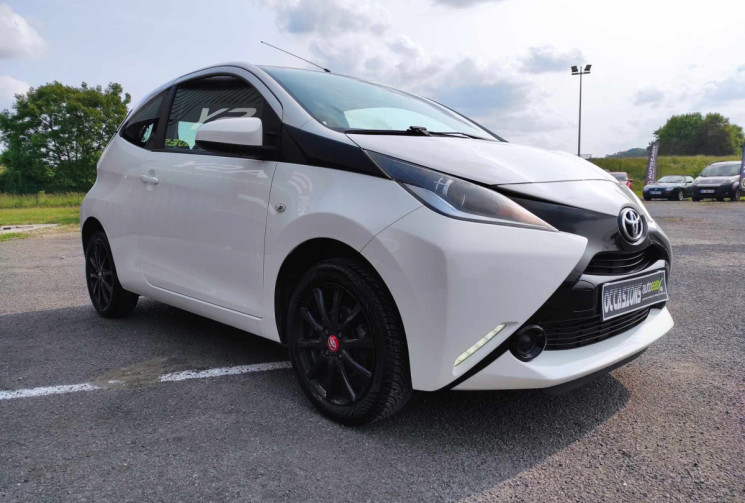 Toyota Aygo 1.0 VVT-i 69 CH 1ERE MAIN