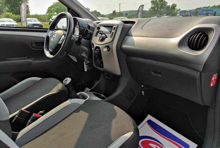 Toyota Aygo 1.0 VVT-i 69 CH 1ERE MAIN