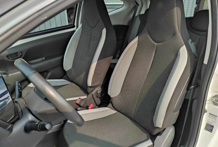 Toyota Aygo 1.0 VVT-i 69 CH 1ERE MAIN