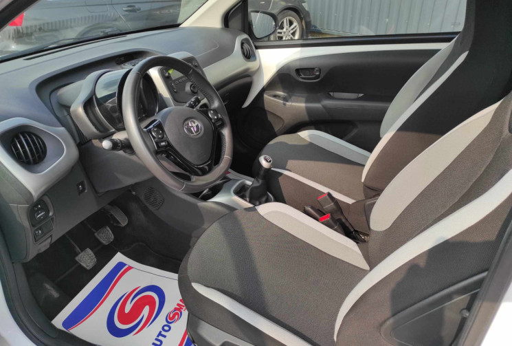 Toyota Aygo 1.0 VVT-i 69 CH 1ERE MAIN