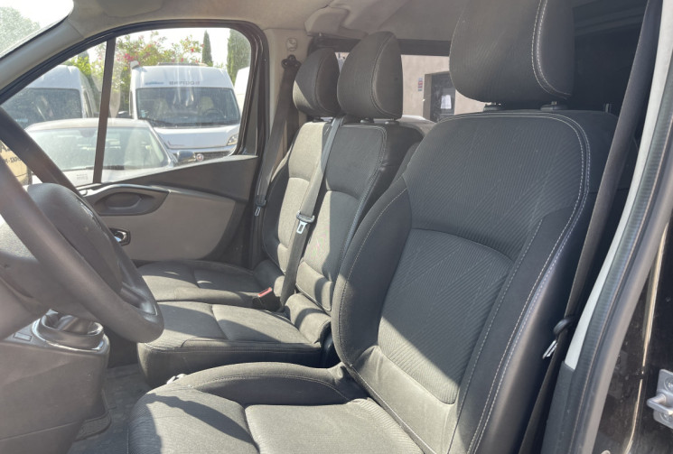 Renault Trafic III (F82) L1H1 1000 1.6 dCi 95ch 6 PLACES Cabine Approfondie Grand Confort Euro6