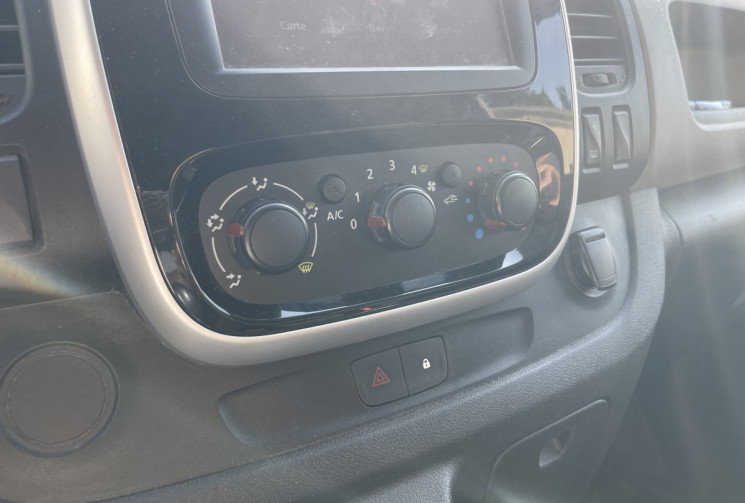 Renault Trafic III (F82) L1H1 1000 1.6 dCi 95ch 6 PLACES Cabine Approfondie Grand Confort Euro6
