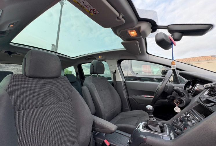 Peugeot 5008 I PHASE 2  1.2  THP 130 STYLE/ GARANTIE 12 MOIS 