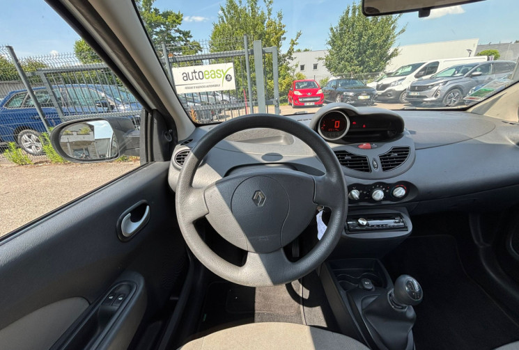 Renault Twingo 1.2 Authentique 75 ch clim distrib ok 