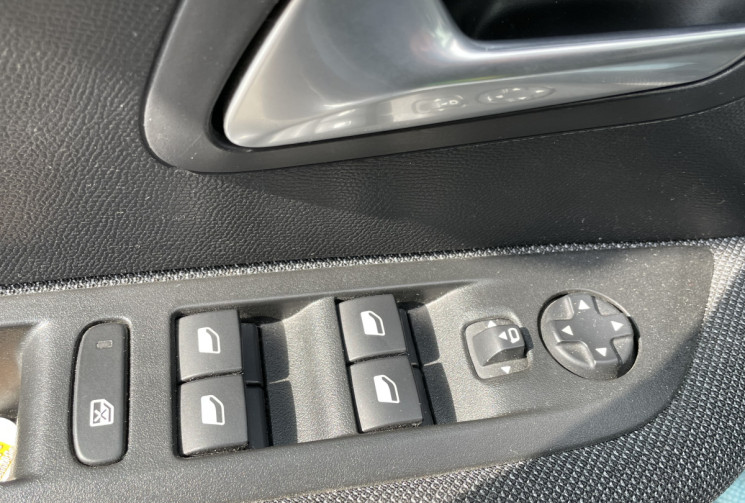 Peugeot 208 II 1.2 PureTech 100 S&S Style BVM6