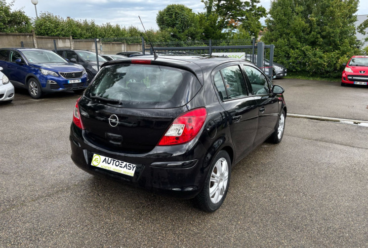 Opel Corsa 1.4 Cosmo 90 ch clim