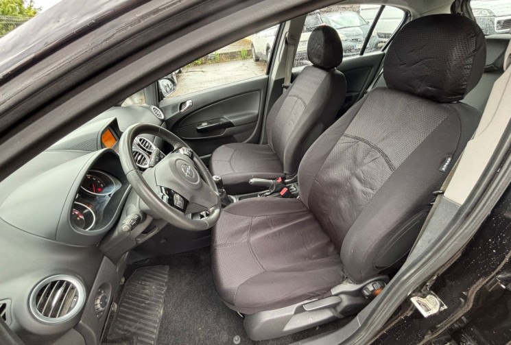 Opel Corsa 1.4 Cosmo 90 ch clim