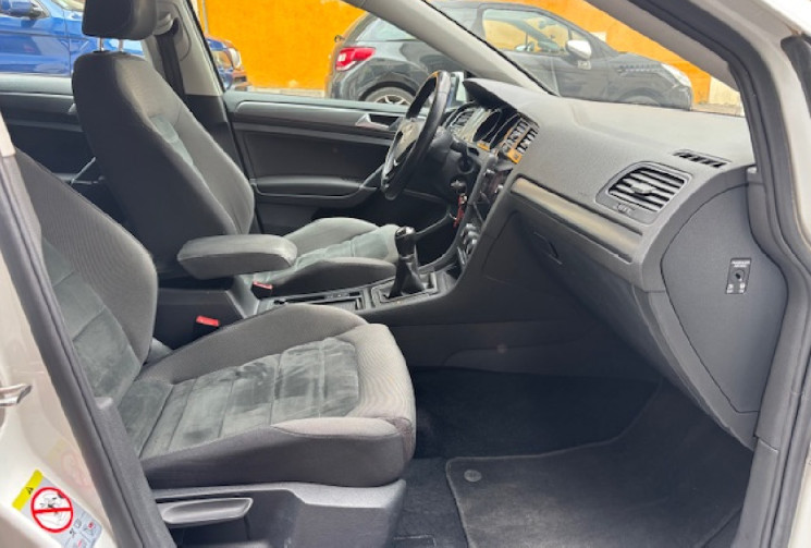 Volkswagen Golf 1.6 TDI 115cv Confortline origine France FEUX LED/SIEGE CHAUFFANT/SIEGE MASSANT/
