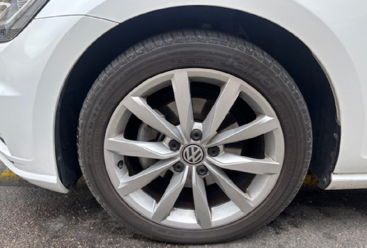 Volkswagen Golf 1.6 TDI 115cv Confortline origine France FEUX LED/SIEGE CHAUFFANT/SIEGE MASSANT/