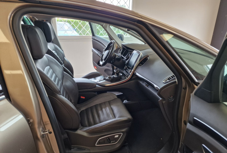 Renault Espace V 1.6 DCI 16V EDC6 161 INTENS / 5 PLACES
