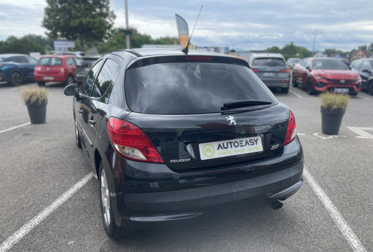 Peugeot 207 1.6 VTI 