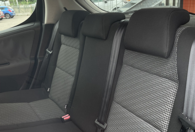 Peugeot 207 1.6 VTI 