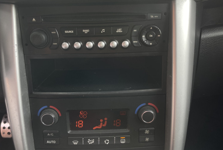 Peugeot 207 1.6 VTI 