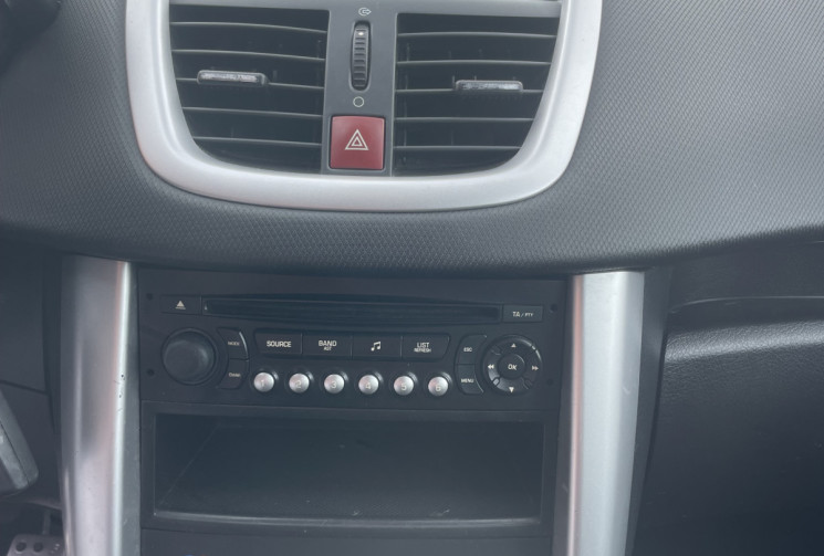Peugeot 207 1.6 VTI 