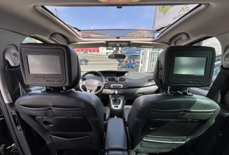 Renault Scénic III Phase 3 1.5 L DCI 110 Ch Lounge