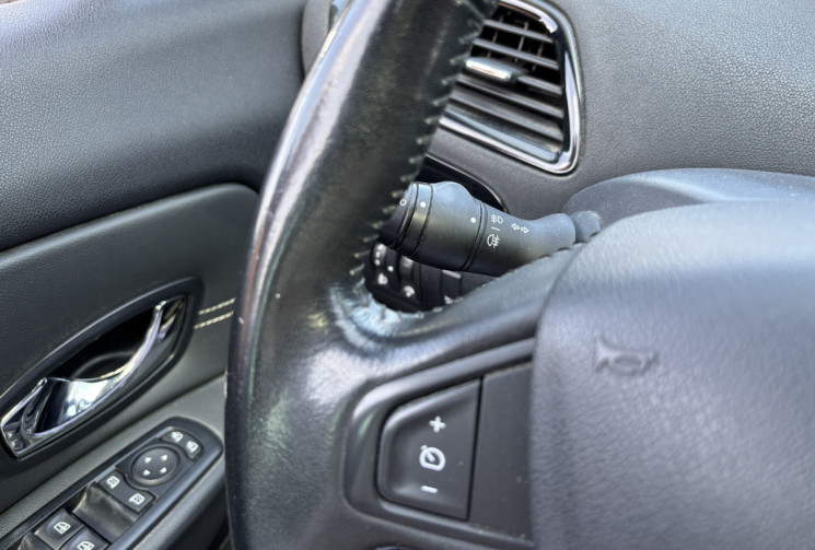 Renault Scénic III Phase 3 1.5 L DCI 110 Ch Lounge