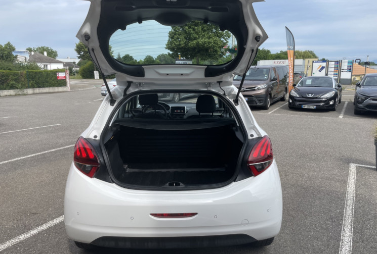 Peugeot 208 Business R 1.5 BlueHDi 100ch S&S Active 