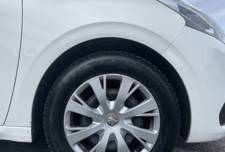 Peugeot 208 Business R 1.5 BlueHDi 100ch S&S Active 