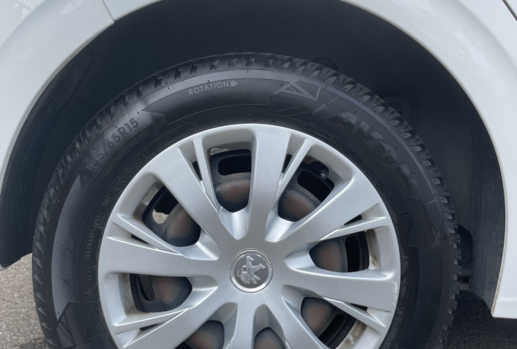 Peugeot 208 Business R 1.5 BlueHDi 100ch S&S Active 