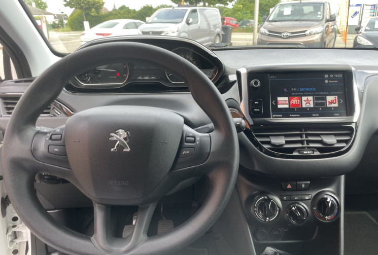 Peugeot 208 Business R 1.5 BlueHDi 100ch S&S Active 