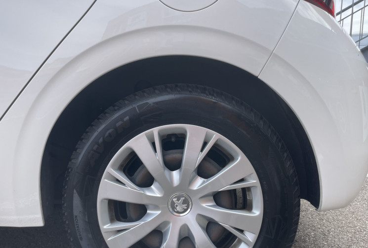 Peugeot 208 Business R 1.5 BlueHDi 100ch S&S Active 