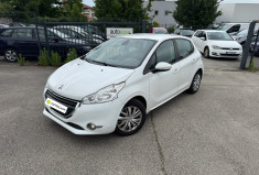 Peugeot 208 1.4 HDI / 68 CV / BUSINESS / 5 PLACES